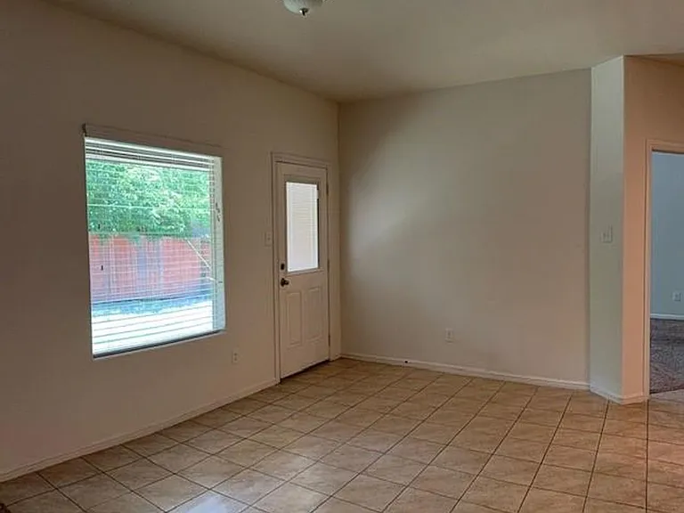945 Loftin St — Photo 4