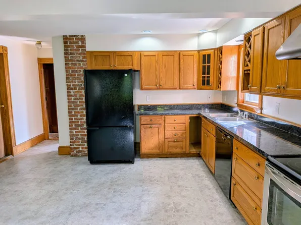 13 Crescent Street, Rutland City, VT 05701