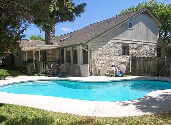 4th image of 9902 Dueling Oak Cir