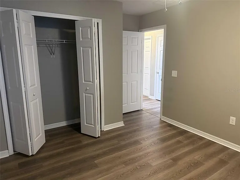 12030 Silverlake Park Dr — Photo 23