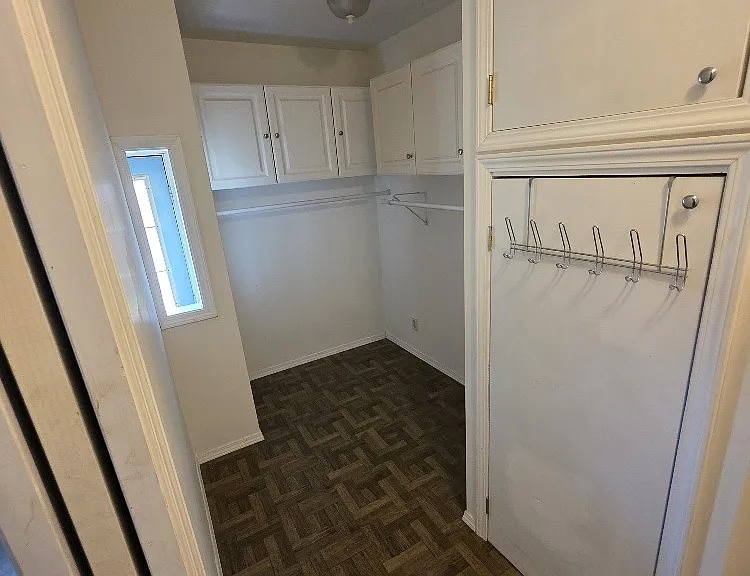 135 Grenadier Dr — Photo 21