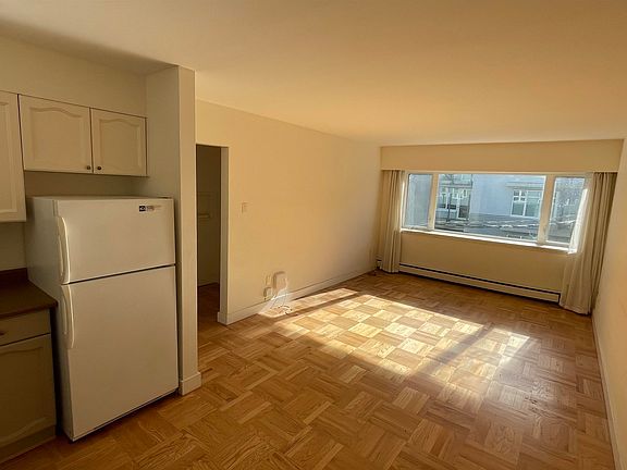 5th image of 2430 Point Grey Rd #304