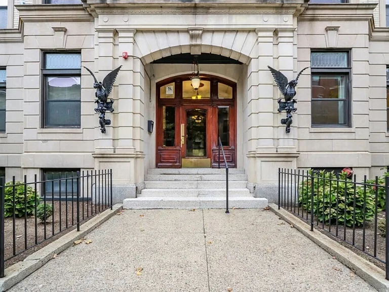 25 Peterborough St #9 — Photo 8
