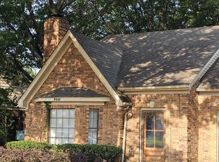 7111 Greenbriar Dr, Southaven, MS 38671