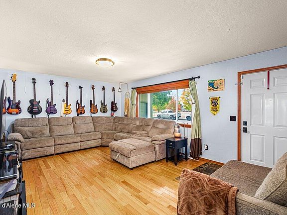 2nd image of 2222 N Cecil Rd