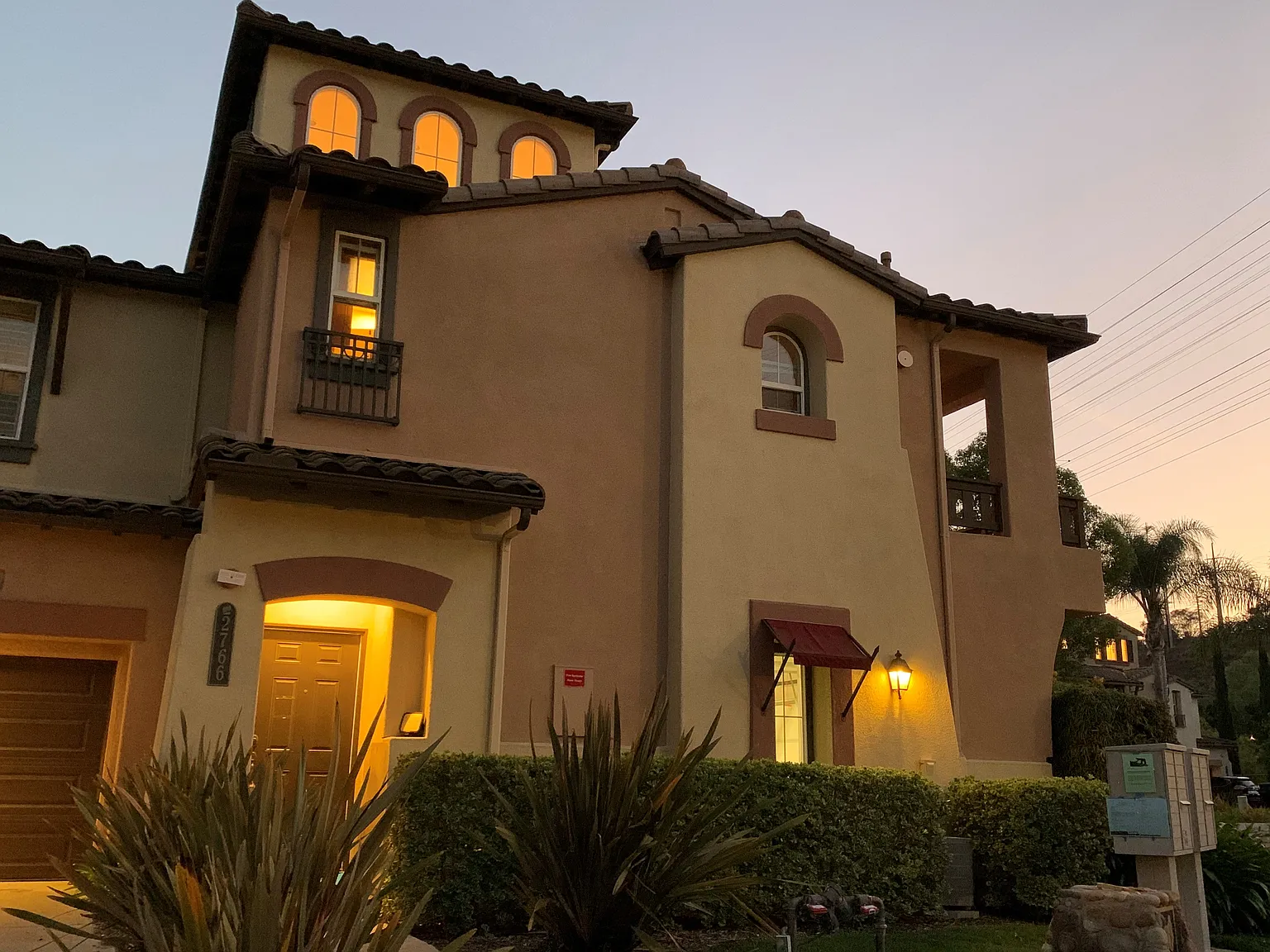 3 bed, 1340 sqft, $4,595 — Photo 4