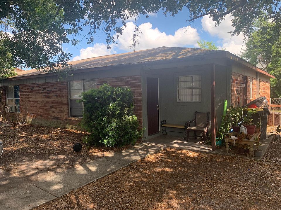 Outside front - one side of duplex for rent...