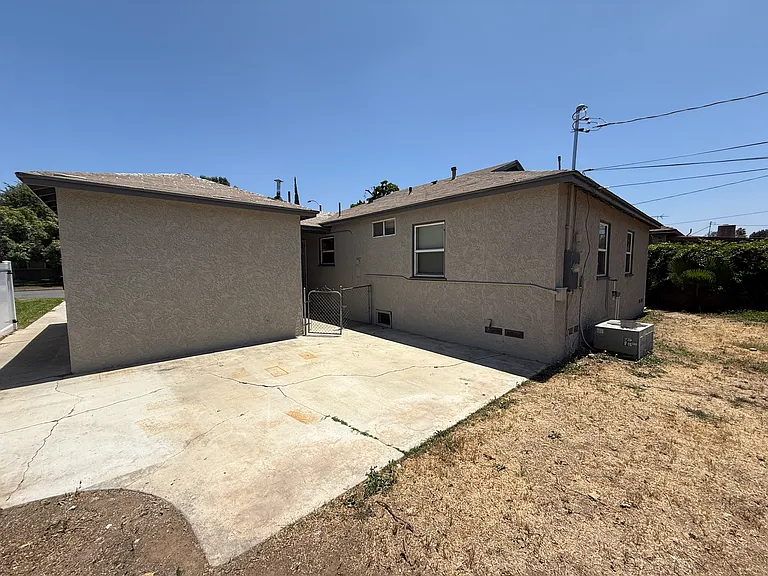 4122 Saint Paul Pl — Photo 16