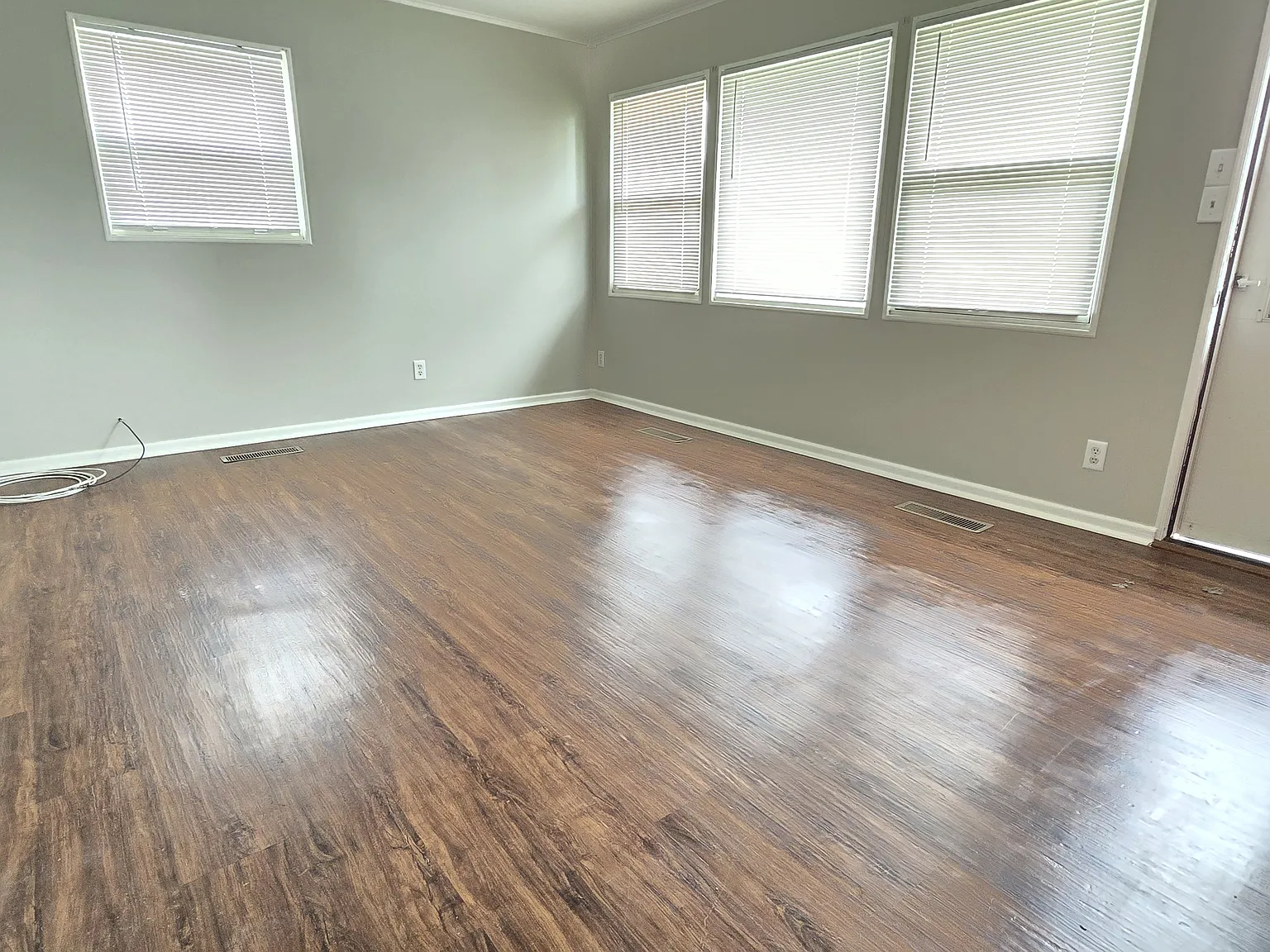 8211 Sycamore Avenue — Photo 2