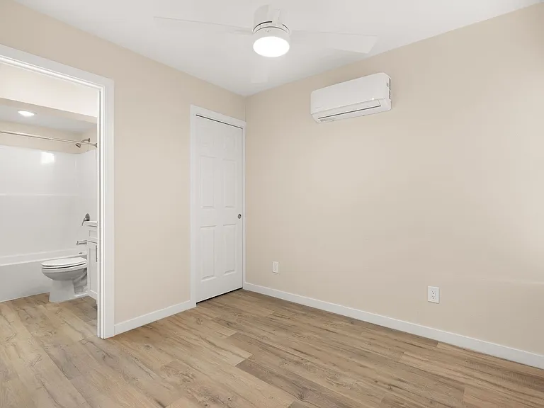 Tyler Arms Apartments - Riverside, CA — Photo 76