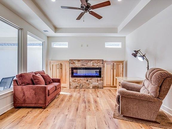 2nd image of 3728 N Ritchfield St