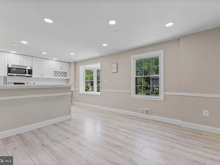 4305 Birchlake Ct — Photo 12