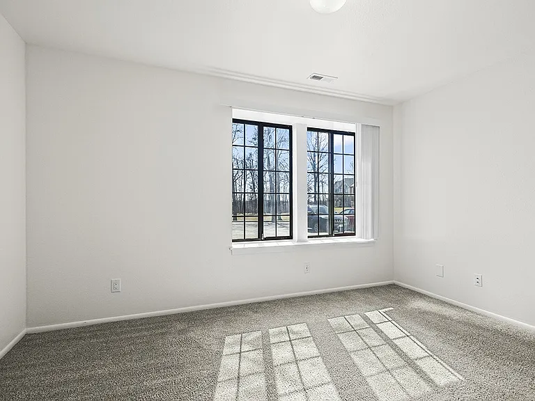 Tanglewood Apartments — Photo 50