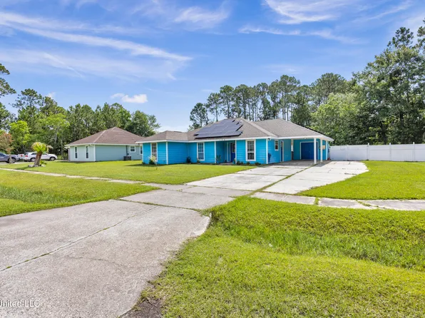 126 Spanish Cv, Waveland, MS 39576