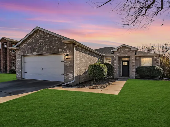 2304 Hickory Ct, Little Elm, TX 75068