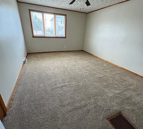 4th image of 52 Kimmel Ave