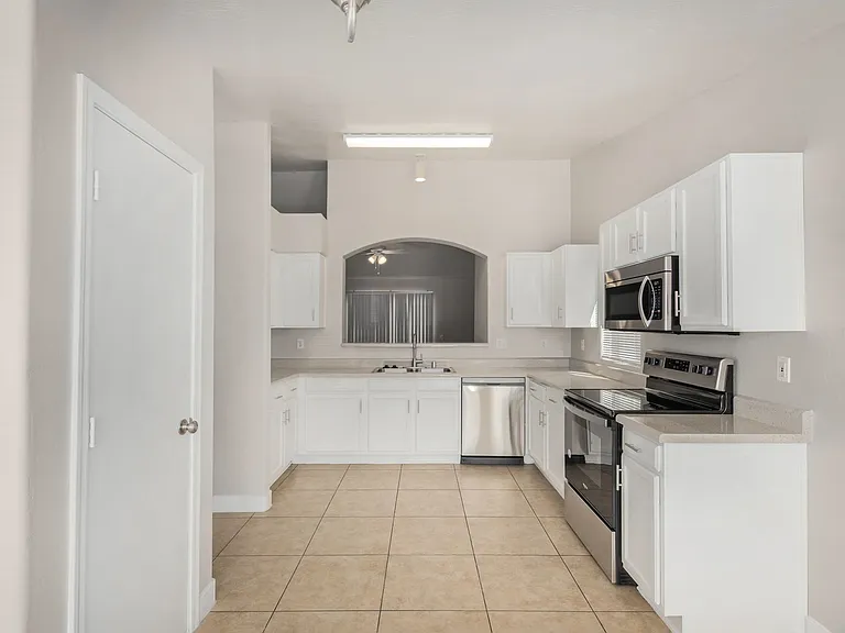 8520 W Palm Ln #1103 — Photo 11