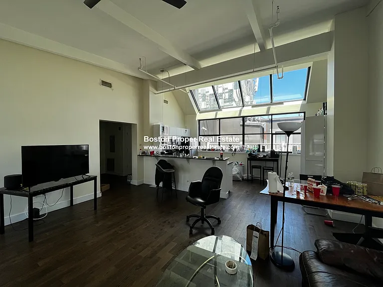 1091 Boylston St #52 — Photo 4