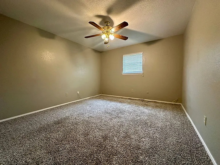 148 Bowie Ln — Photo 10