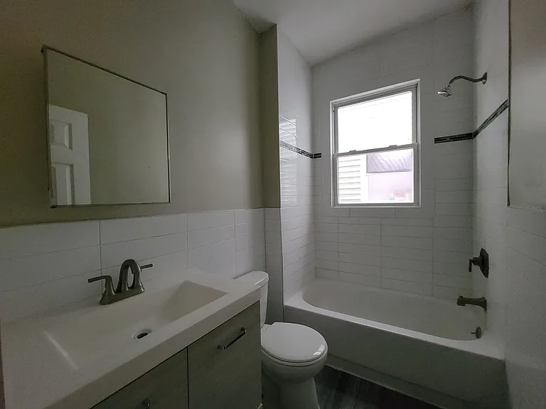 249 Amherst St #1E — Photo 6