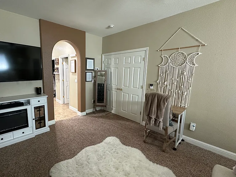 1075 Gamay Dr — Photo 25