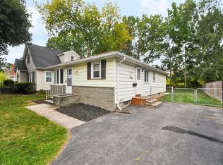 938 Whitlock Rd, Rochester, NY 14609