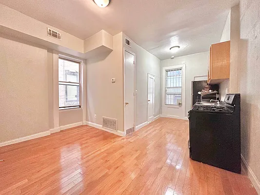 Rented by Doorway NYC, LLC | media 1
