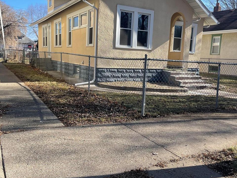 1st image of 2710 Queen Ave N