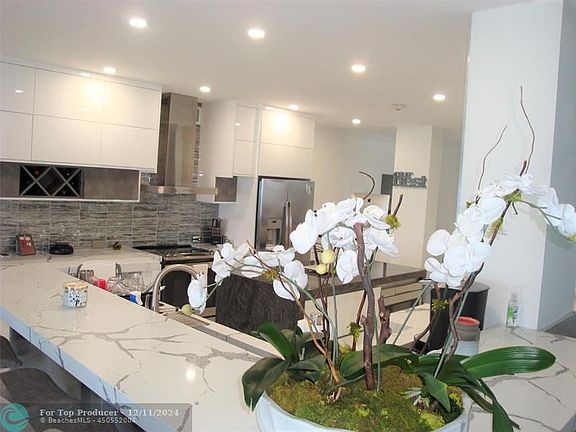 2nd image of 1500 S Ocean Blvd #Penthouse B