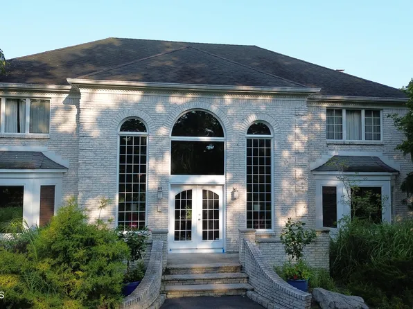 5 Lucas Lane, Millstone, NJ 08510