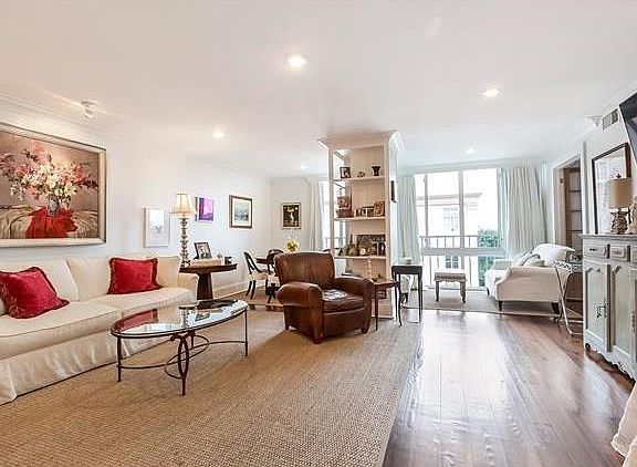4th image of 1550 2nd St APT 6I