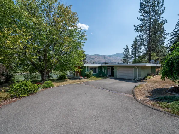 4707 Westsyde Rd, Kamloops, BC V2B 8N4