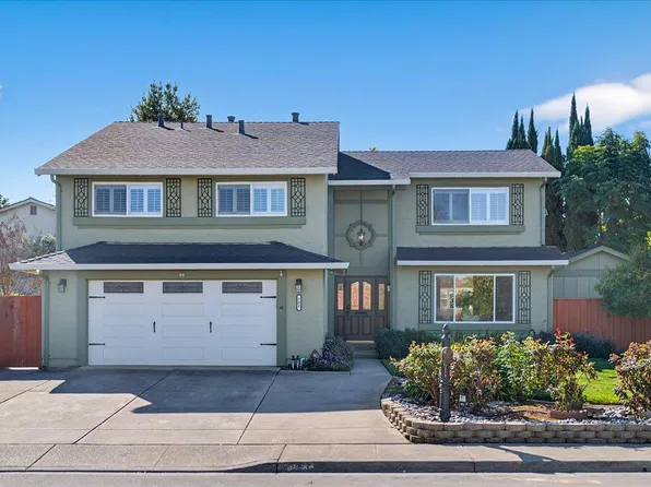 704 Lexington Pl, Gilroy, CA 95020