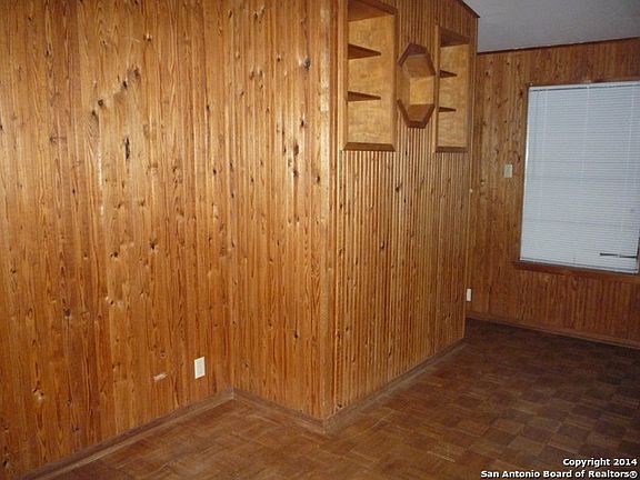 5th image of 211 Northaven Dr