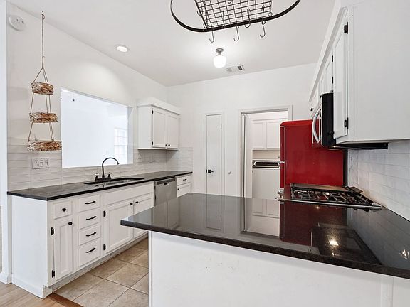 4th image of 6501 Brush Country Rd APT 115