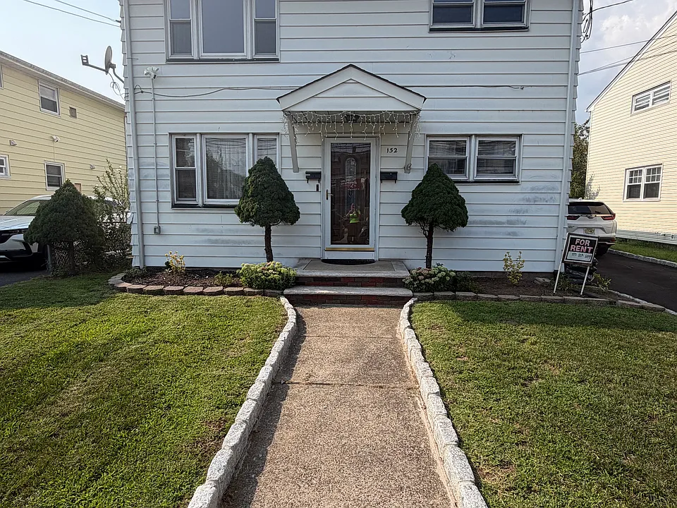 152 Ackerman Ave