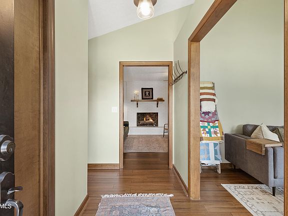 2nd image of 1832 River Shores Dr
