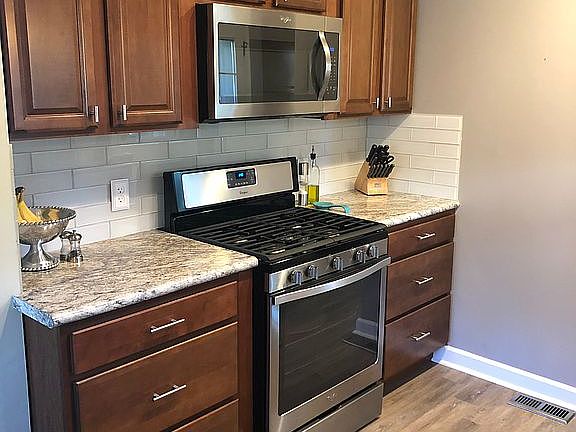4th image of 104 Winchester Ave