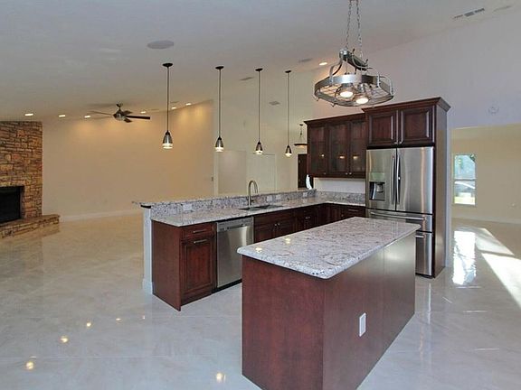 3rd image of 2256 Toniwood Ln