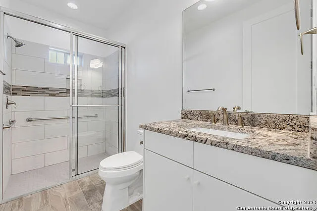 1303 Summerfield — Photo 17