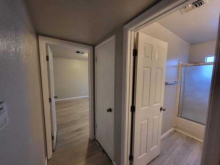 1214 E Clinton Ave #202 — Photo 5