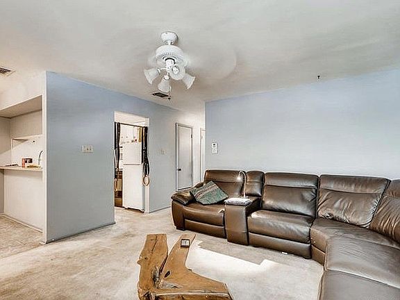 5th image of 8702 Village Dr