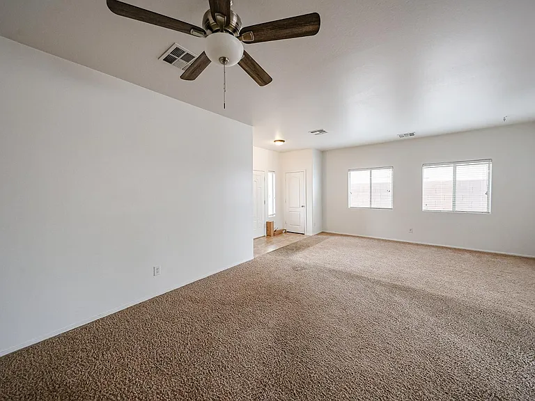 12039 W Leather Ln — Photo 7
