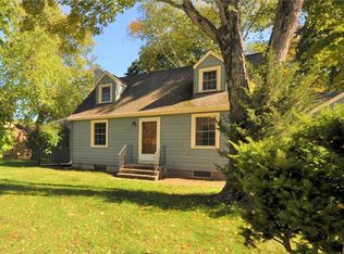 31 Edwards St, Guilford, CT 06437
