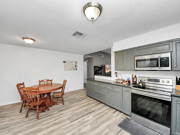 11031 Kirkmead Dr — Photo 13