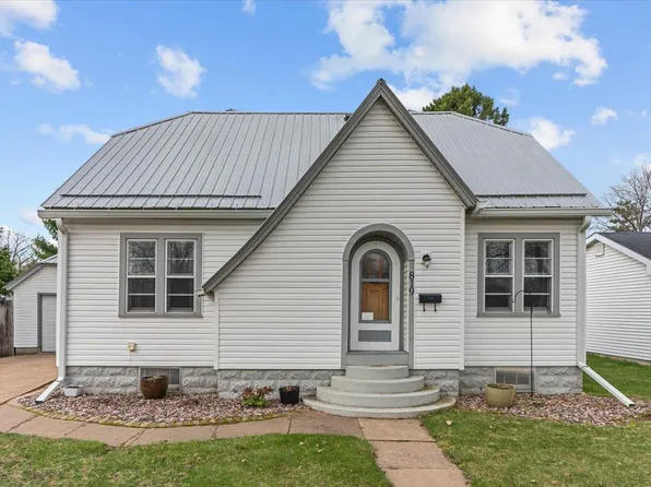 819 Hopwood Ave, Menomonie, WI 54751