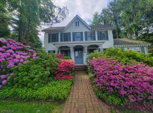 35 Main St, Bloomsbury, NJ 08804