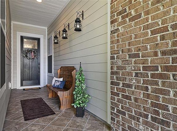 4th image of 512 Granite Lake Court