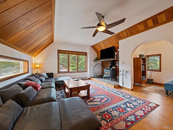 4th image of 6516 Vesuvius Road