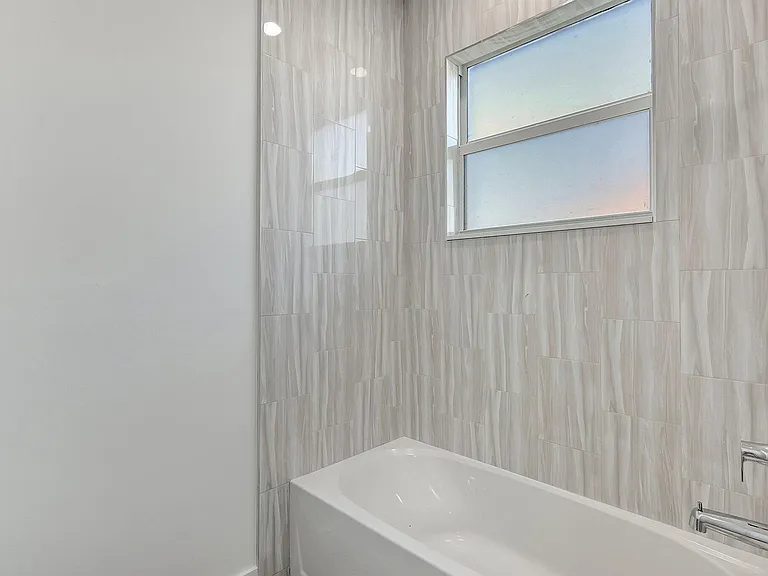 1791 SW Effland Ave — Photo 36